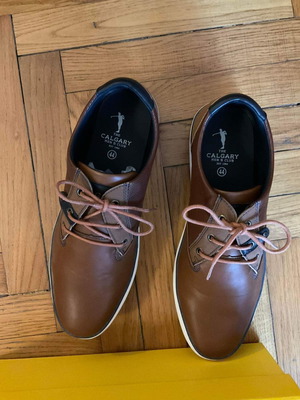 The Calgary mens club shoes new, size 44