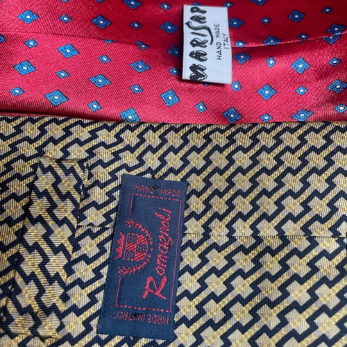 Set of 2 ties like new