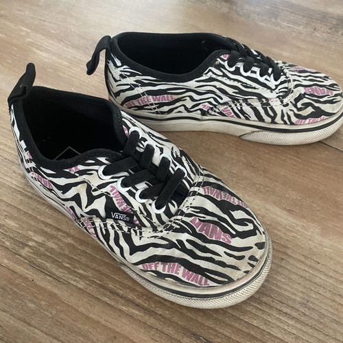 Vans kids shoes used, size 25.5, black and white