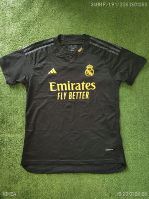 Real Madrid jersey authentic, like new, size Medium, black with yellow