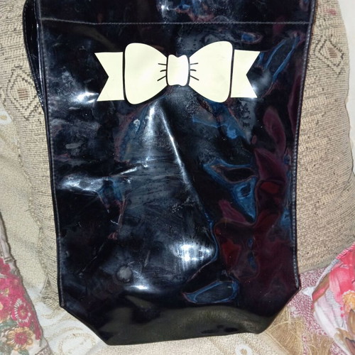 Women's shoulder bag new, black glossy with ecru bow