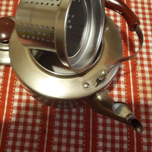 Vintage teapot new with washable filter