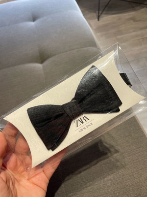 Zara bow ties new, pack of 5, black and red