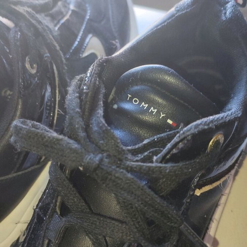 Tommy Hilfiger sneakers black like new, athletic size 39