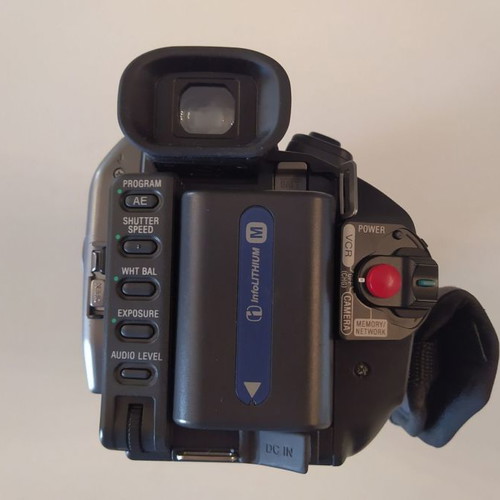 Sony DCR-TRV950E video camera used with extra accessories
