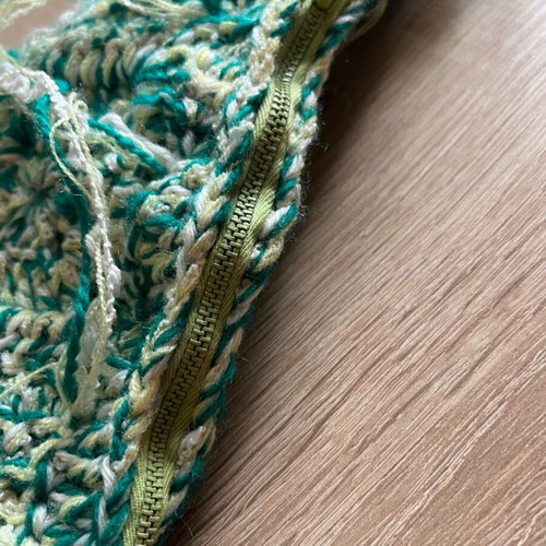 Banana bag crossbody new, green with fringes and zipper