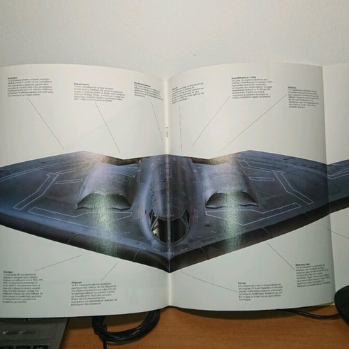 Airplane issue 1 like new with 2 posters