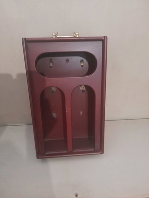 Key holder used, hanging key case