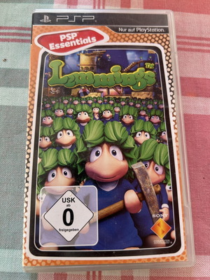 Lemmings PSP game like new, complete in box