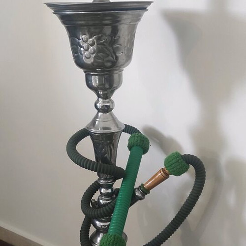 Handmade hookah used with extra accessories