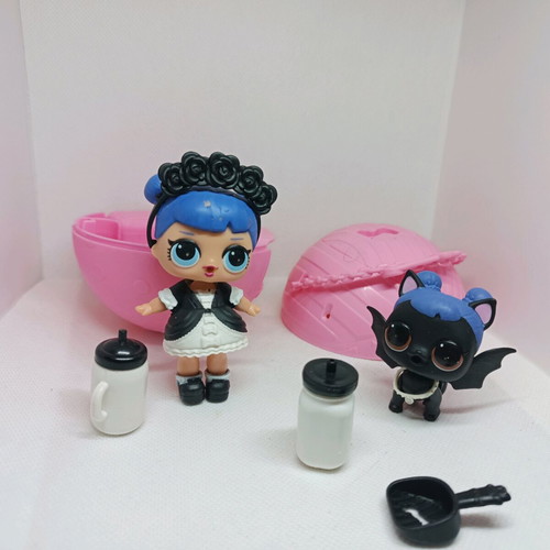 Lol Surprise doll and pet set like new with accessories