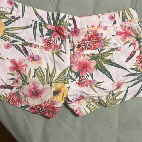 Bershka floral shorts size S