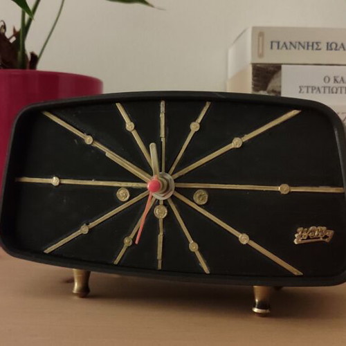 3d printed vintage desk clock, black with gold details