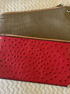 Axel polymorphic handbag like new, multicolor handheld