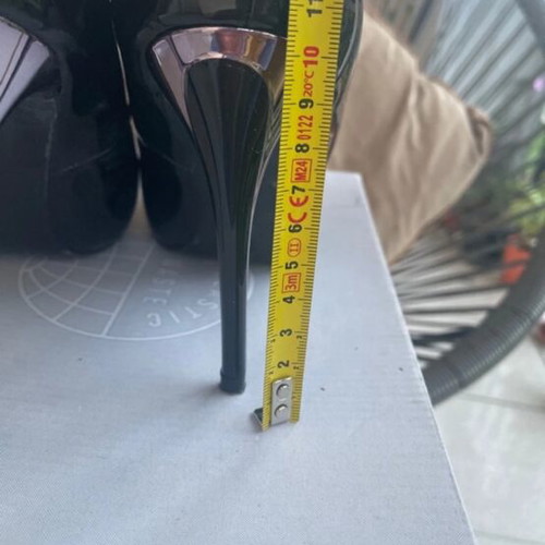 Black high heel pumps size 37