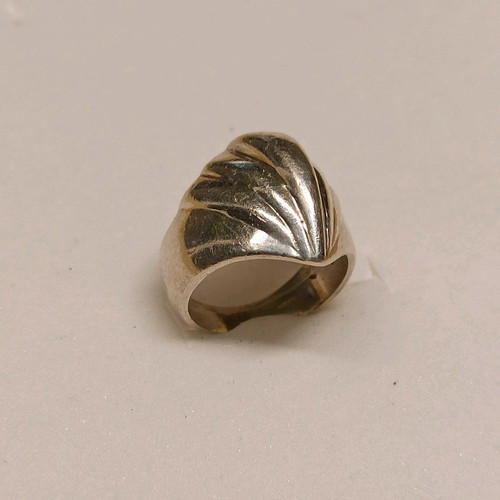 Silver chevalier 950 ring used, size 10