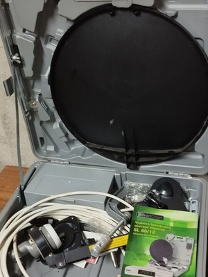 SilverCrest SL 65/12 Portable Satellite Receiver Camping Kit (12V/220V)