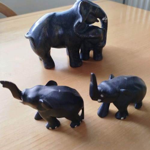 Elephant figurines like new, set of 3 from Africa
