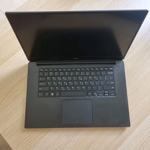 Dell XPS 9560 laptop like new, 16GB RAM, 1TB Samsung 970 Evo Plus SSD, Nvidia GTX 1050