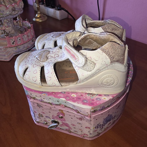 Biomechanics baby shoes size 24 white pink with glitter like new