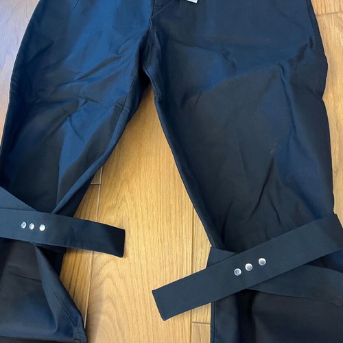 Bottega Veneta pants new, black, with straps under knees, size 46