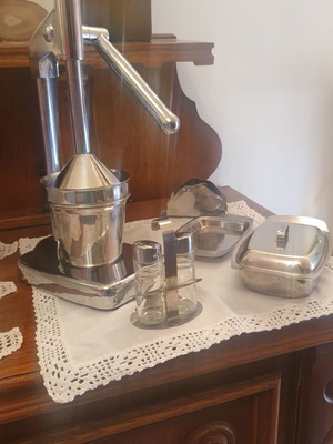 Kitchen items used, 3 kg