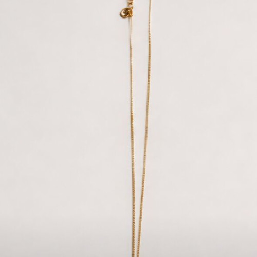 Good Luck Necklace like new, gold color