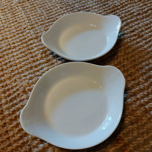 Porcelain ovenware like new, set of 2 pieces
