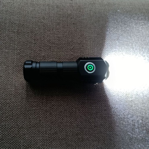 Flashlight 3 X LUMINUS SST20 LED new with USB-C charging and strong light