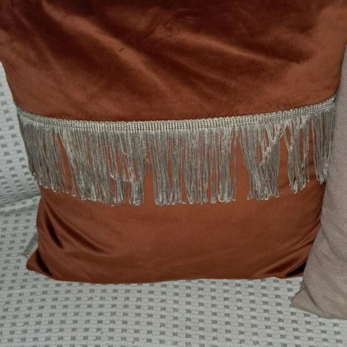 Throws and 3 pillows like new for two- and three-seater sofa