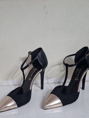 Envie Shoes women's pumps size 38 new, black with gold tip