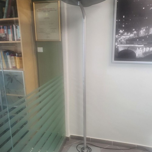 Desk lamp like new with 2 lighting levels and inox base