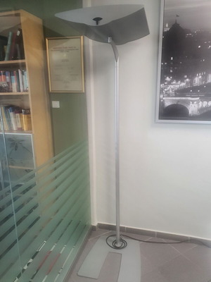 Φωτιστικό γραφείου σαν καινούργιο με 2 σκάλες φωτισμού και βάση inox