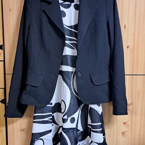Dress and jacket set like new, black and white, XL