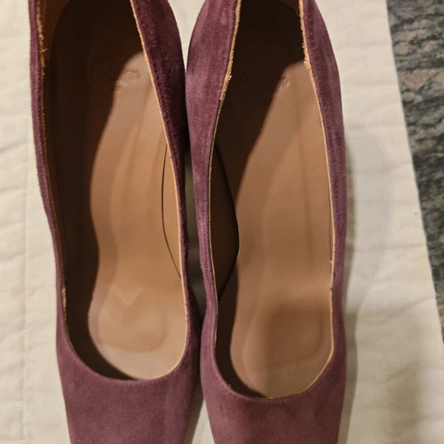 Castaner leather pumps almost like new, burgundy