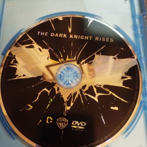 The Dark Knight Rises 3-Disc Special Edition Combo Pack Blu-ray and DVD like new