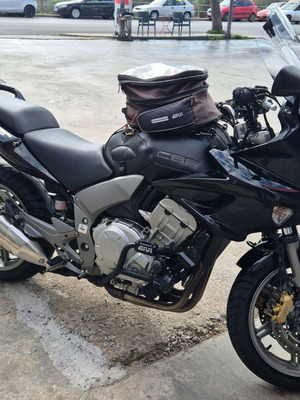 Honda CBF 1000 ABS 2009 σαν καινούργιο, μαύρη μηχανή δρόμου 1000 cc