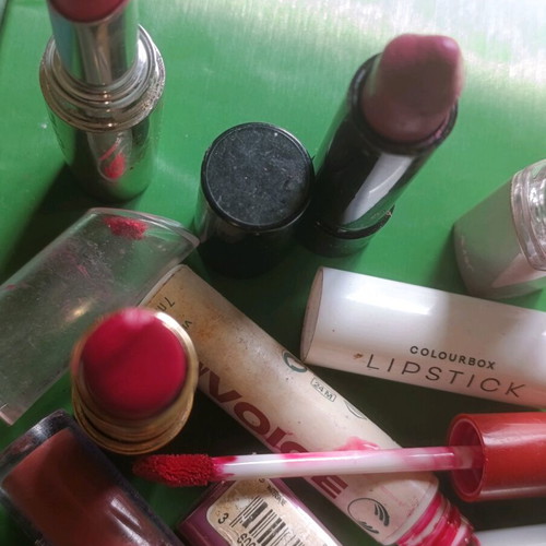 Lipsticks used, set of 7 with plenty of product
