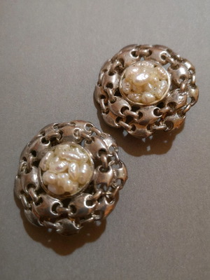 Vintage clips faux bijoux large earrings used with pearl-like stones and silver design