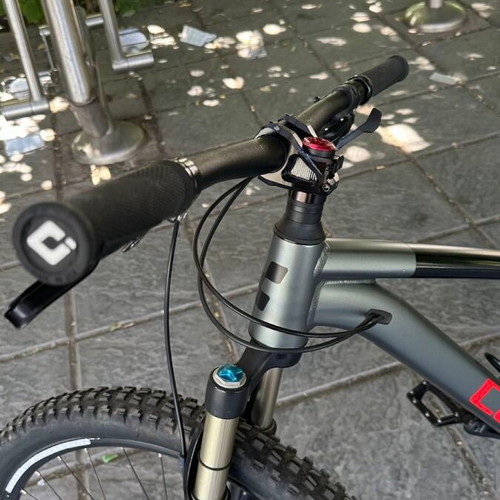 Cube Analog mountain bike like new with FOX suspension and tubeless tyres