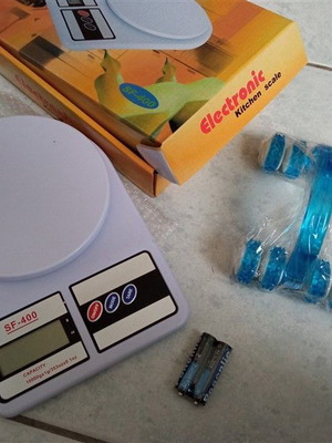 Ψηφιακή ζυγαριά 10 κιλών και συσκευή μασάζ νέα