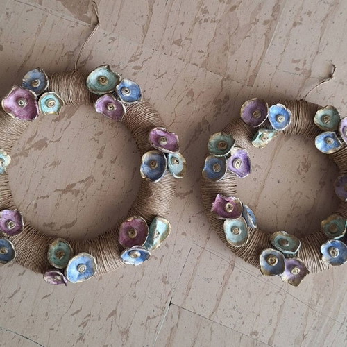 Handmade decorative wreaths set of 2 with anemones new