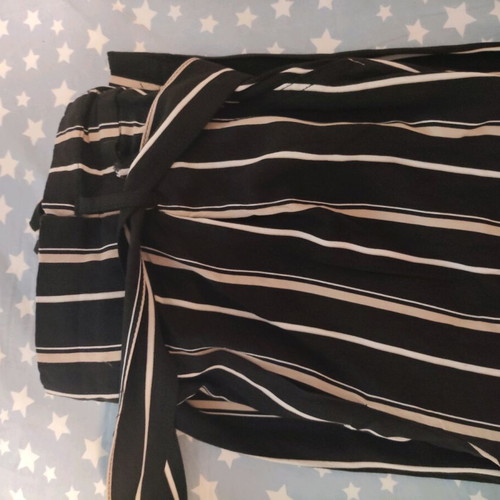 H&M paper bag pants like new with stripes and belt