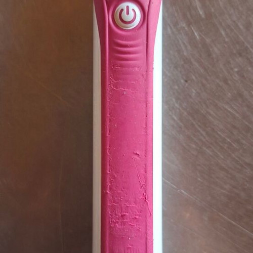 Oral-B Pro 750 3D White ηλεκτρική οδοντόβουρτσα μεταχειρισμένη με 4 ανταλλακτικά