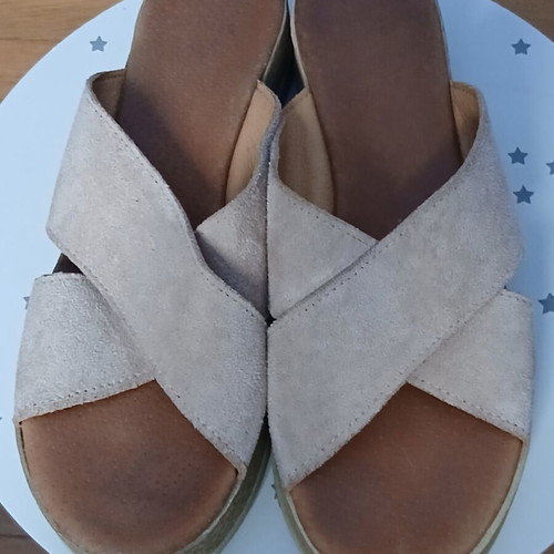 Beige suede women's cross flatform sandals size 40 used