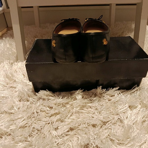Ralph Lauren 36 black ballerinas, like new with gold details