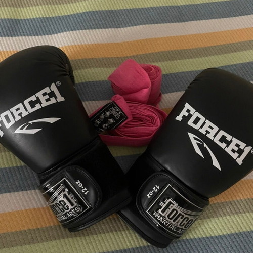 Muay Thai gloves lightly used