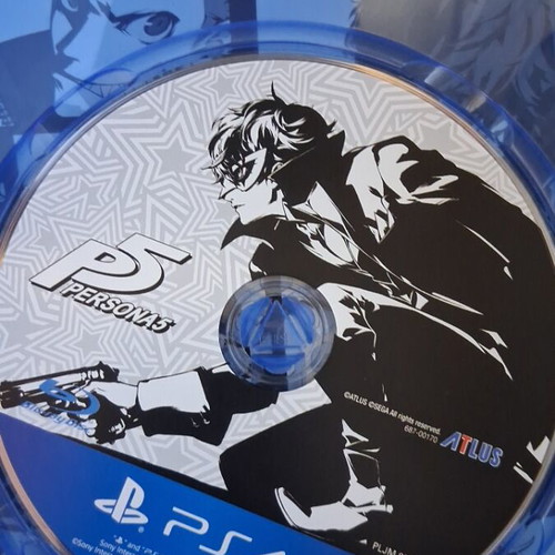 Persona 5 Japan Version PS4 game like new, 20GB