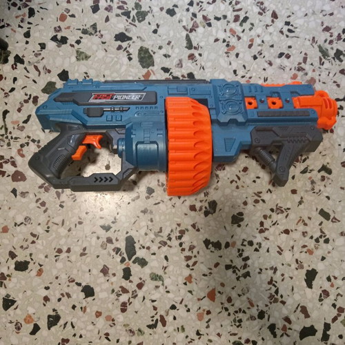 Children's toy gun like new without darts
