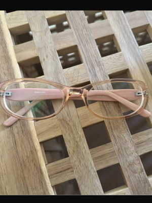 Prescription glasses like new with -3.50 myopia lenses